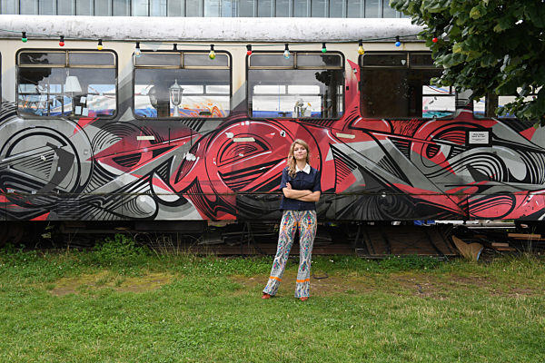 Ein Spaziergang mit Lara Mandoki