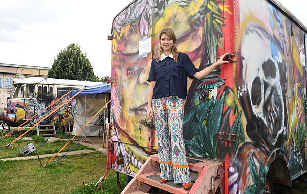 Ein Spaziergang mit Lara Mandoki