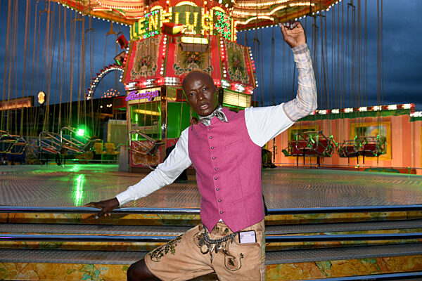 Oktoberfest - "Almauftrieb" im Käfer-Zelt mit Prominenz