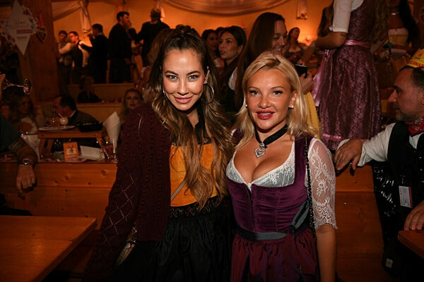 Oktoberfest - Wiesn-Bummel mit Promis