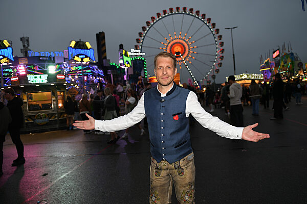 Fortsetzung 190. Oktoberfest - Cathy Hummels Wiesn-Bummel