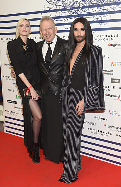 Jean-Paul-Gaultier-Ausstellung «Form The Sidewalk To The Catwalk