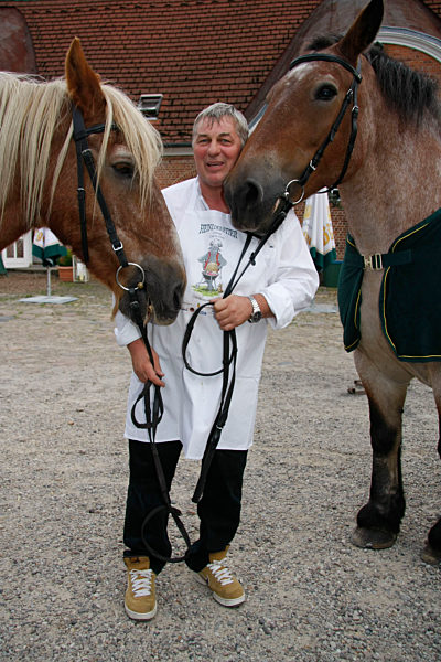 Charity Grillen zugunsten der Heinz Hoenig Kinderhilfsinitiative