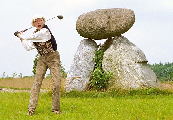 Elke Sommer ist begeisterte Golf-Spielerin...