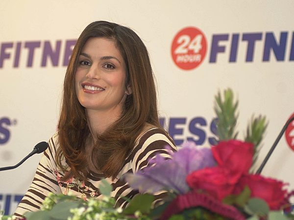 Cindy Crawford: Das Top-Modell eroeffnete in Berlin ein...