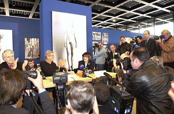 Helmut Newton: Ausstellung zum 80. Geburtstag in der Neuen Nationalgallerie...