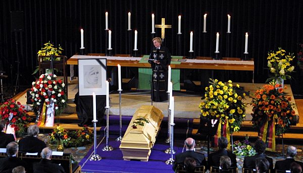 Trauerfeier / Beisetzung Hildegard Knef