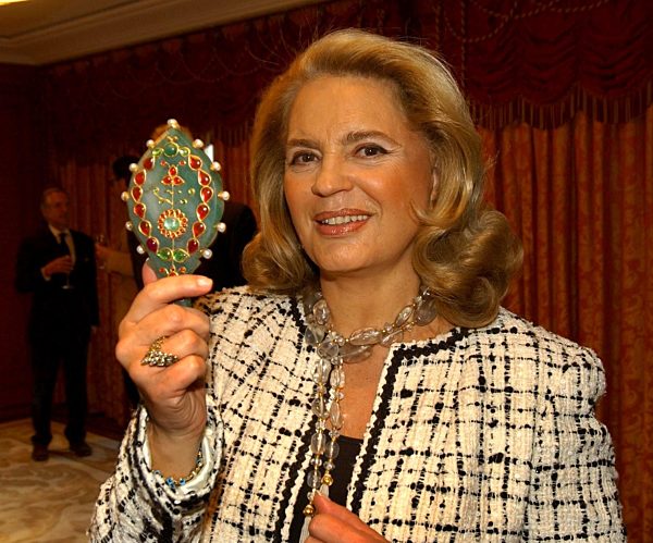 Ira von Fürstenberg stellte im Hotel Adlon ihre Collektion von Dingen des...