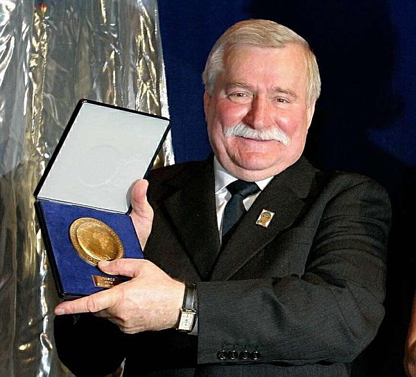 Lech Walesa bei der UNESCO-Gala 2003 in Neuss