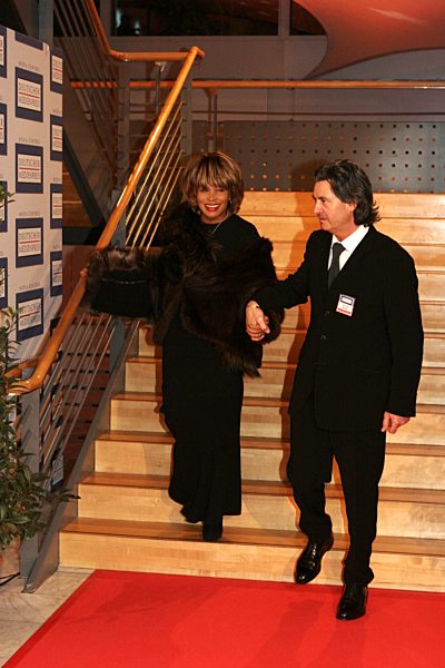 Tina Turner mit Erwin Bach bei der Verleihung des Deutschen Medienpreises...
