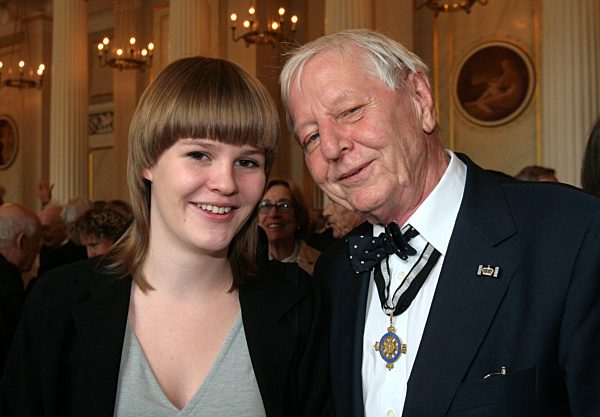 Hans Magnus Enzensberger und Tochter Theresia
Verleihung des Ordens Pour le...