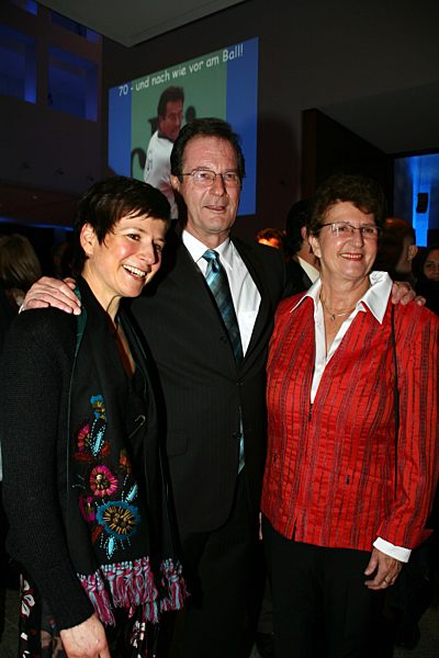 Dr. Klaus Kinkel mit Tochter Andrea Touval und Ehefrau Uschi
Feier zum 70...