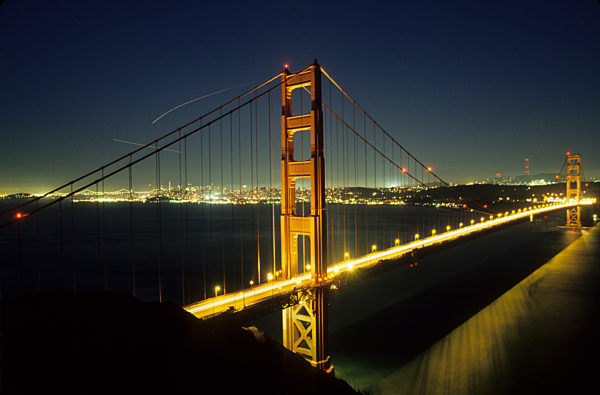 Golden Gate Bridge bei Nacht, San Francisco, Kalifornien