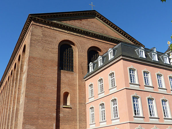 Basilica and Palais at Trier / Moselle