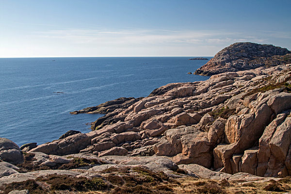 The cliff-rich coastline at Lindesnes is a highlight for all nature lovers