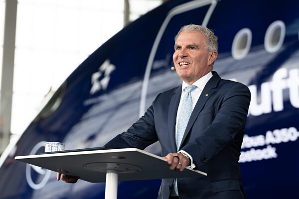 100-year Anniversary Of The Lufthansa Group At Flughafen München. Carsten Spohr (Lufthansa, Board Member, Chairman Of The Executive Board) Gives A Speech In Front Of An AIRBUS A350-900