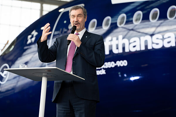 100 Years Anniversary Of Lufthansa Group At Flughafen München. Speech By Dr. Markus Söder (Ministerpräsident Bayern, CSU) In Front Of An Aircraft Of The Type AIRBUS A350-900