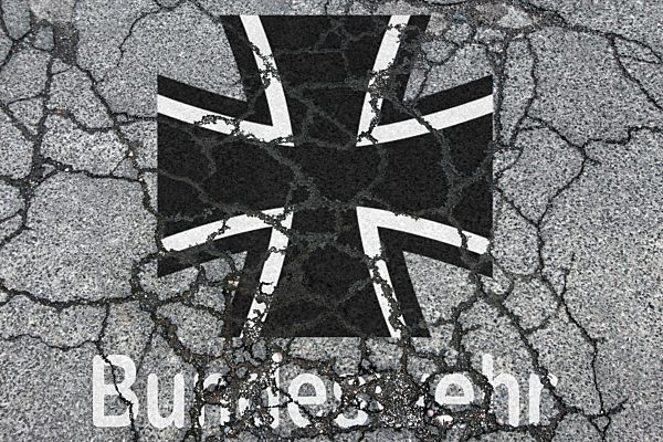 Symbolbild zu den aktuellen Problem en bei der Bundeswehr erodierendes...