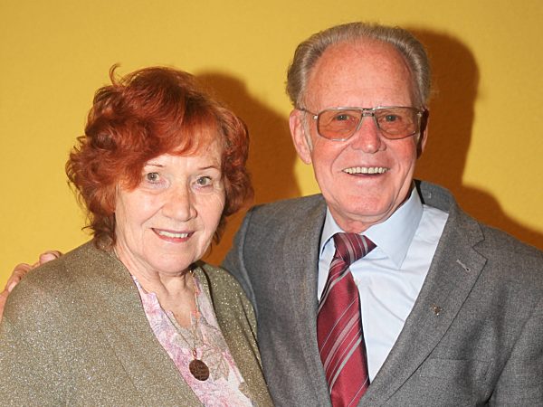 Radsportlegende Gustav-Adolf-TÄVE-Schur mit Ehefrau Renate bei einer...