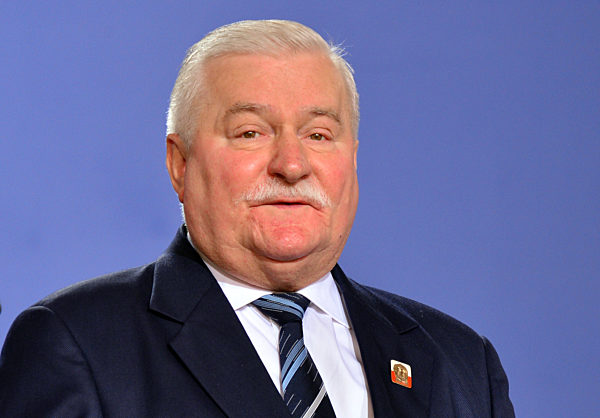 Point-Alpha-Preis für Lech Walesa