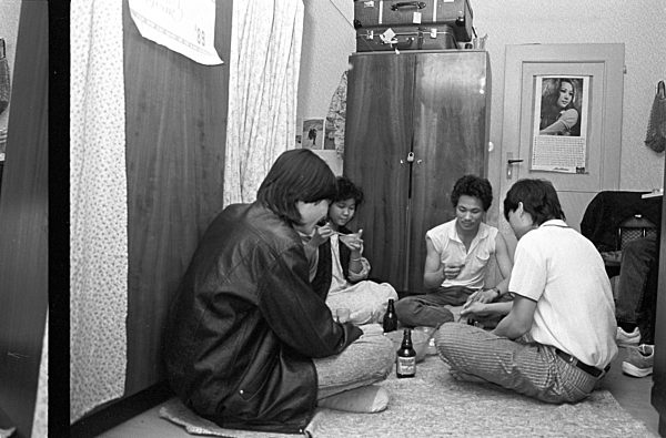 DDR - Vietnamesische Gastarbeiter 1990