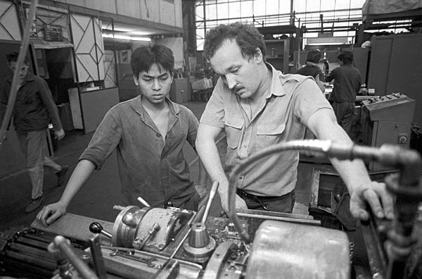 DDR - Vietnamesische Gastarbeiter 1990