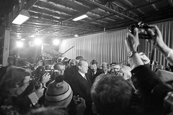 DDR - Politik - Willy Brandt in Erfurt - Verabschiedung am Abend