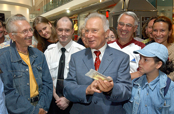 Sigmund Jähn in Weltraumausstellung