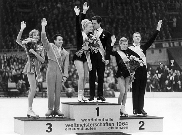 Kilius/Bäumler verteidigen 1964 WM-Titel im Eiskunstlauf erfolgreich