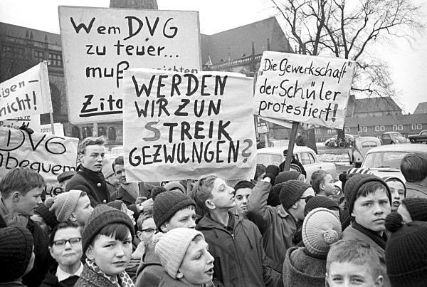 Pupils protest against a fare increase