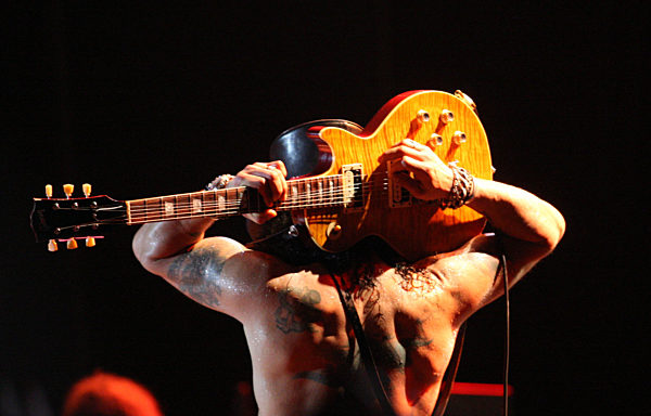 Slash performs in Sao Paulo