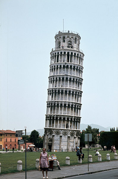 Der schiefe Turm von Pisa, 1976