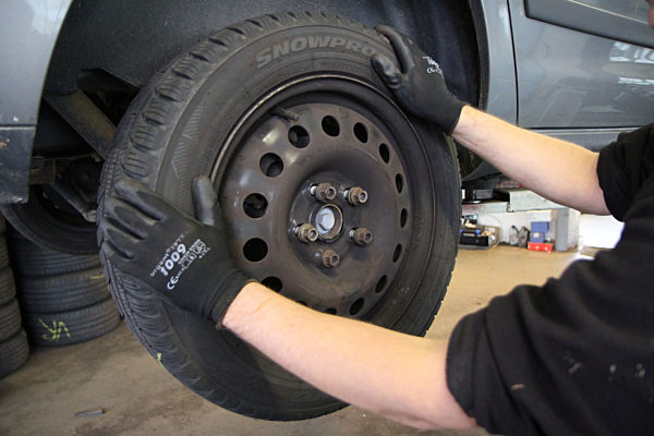 Themenbild - Reifenwechsel