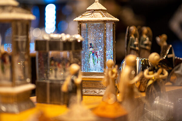 Themenbilder: Stuttgarter Weihnachtsmarkt in der Koenigstrasse und Marktplatz, 10.12.2022,