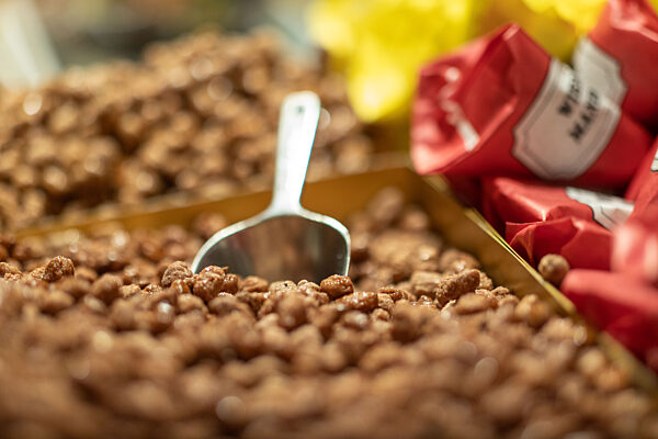 Themenbilder: Stuttgarter Weihnachtsmarkt in der Koenigstrasse und Marktplatz, 10.12.2022,