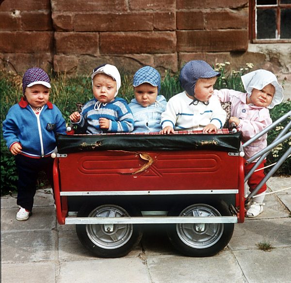 Kinderkutsche   (Archivfoto)
