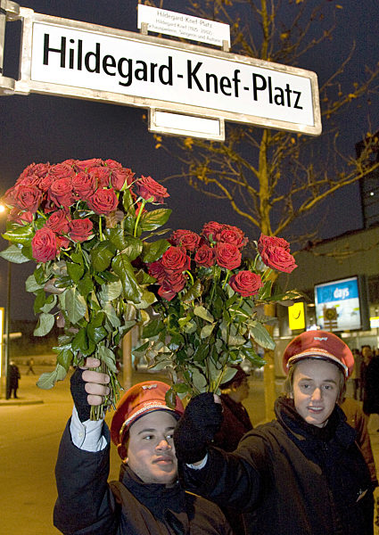 Namensgebung Hildegard-Knef-Platz