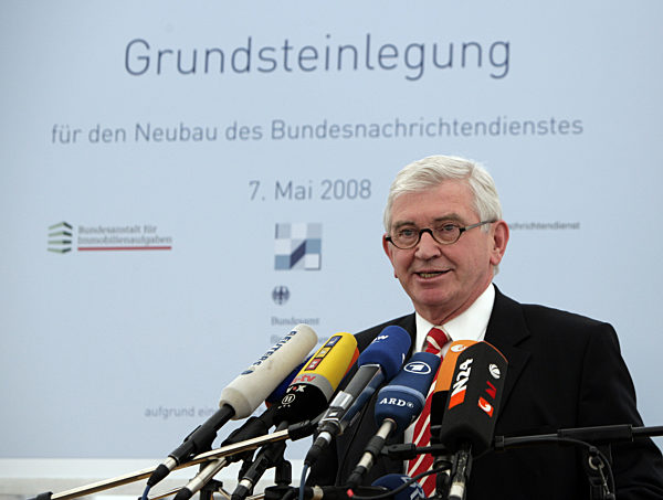 Grundsteinlegung BND-Zentrale - Uhrlau