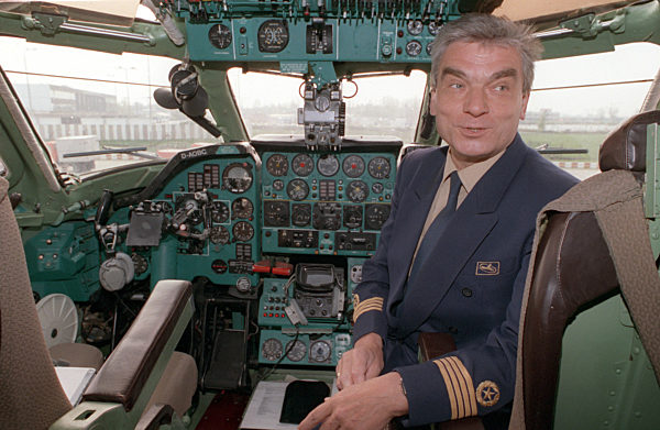Blick ins Cockpit mit Flugkapitän Klaus Petzold...