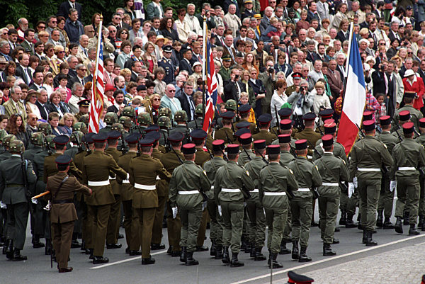 Alliierten-Abschiedsparade (Archivfoto und Text 1994)