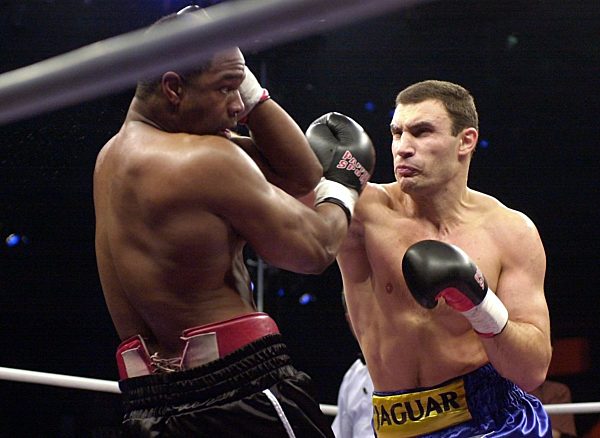 Boxen: Witali Klitschko trifft Chris Byrd am Kopf