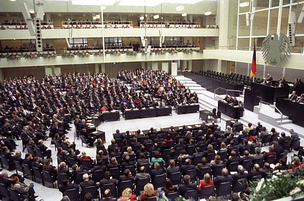 12. Deutscher Bundestag (Archivfoto und Text 1990)