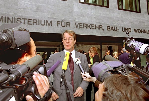 Müntefering: Regierungsumzug ohne größere Pannen