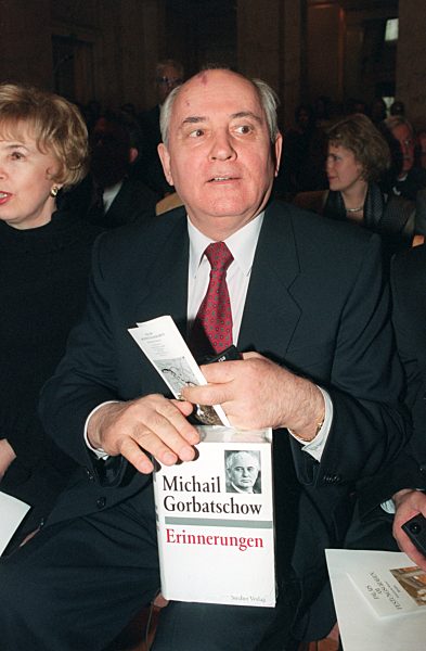 Gorbachev presents his book