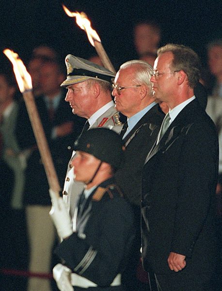 Großer Zapfenstreich Herzog Scharping Kirchbach
