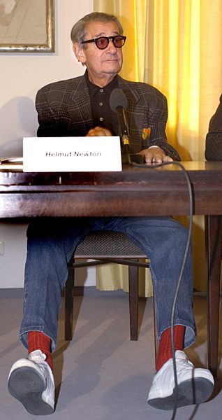 Newton übergibt Fotosammlung an Berlin - "Stolz und glücklich"