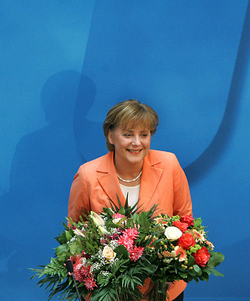 Merkel offiziell Kanzlerkandidatin