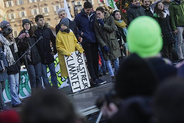 Greta Thunberg intervenes from the stage of the Friday for Future presidium.