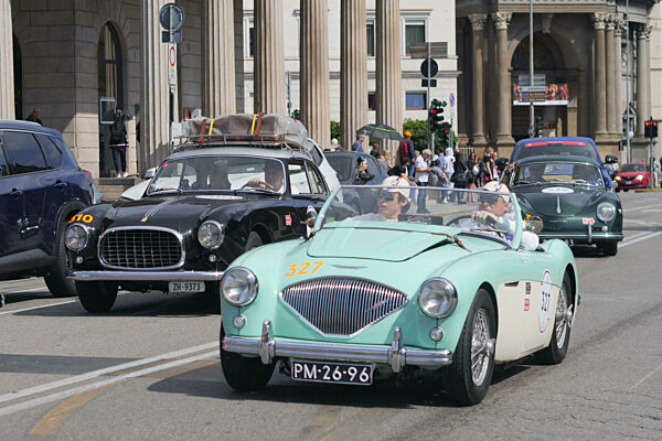 The forty-second edition of the 1000 Miglia 2024 has started with departure from Brescia and first stop in Bergamo.