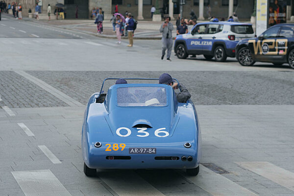 The forty-second edition of the 1000 Miglia 2024 has started with departure from Brescia and first stop in Bergamo.